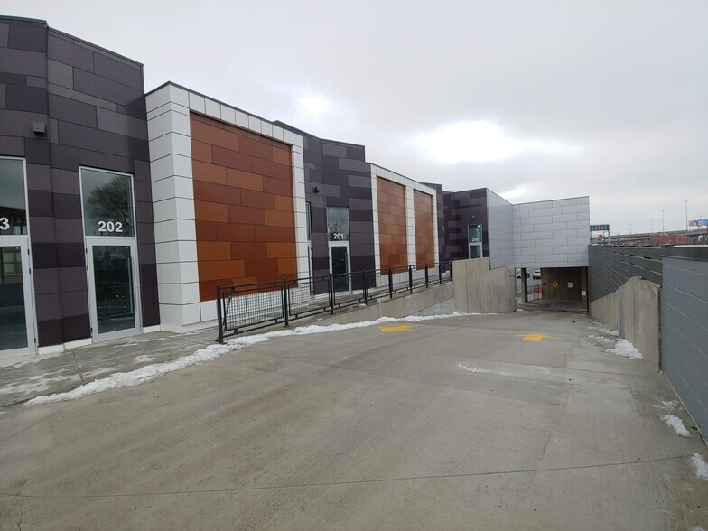 More Photos Of 2252 S Canal St, Chicago Storefront For Lease