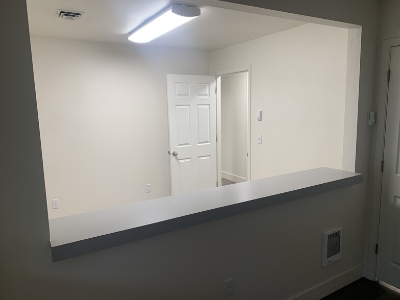 More Photos Of 211 E 11th St, Vancouver Office For Lease