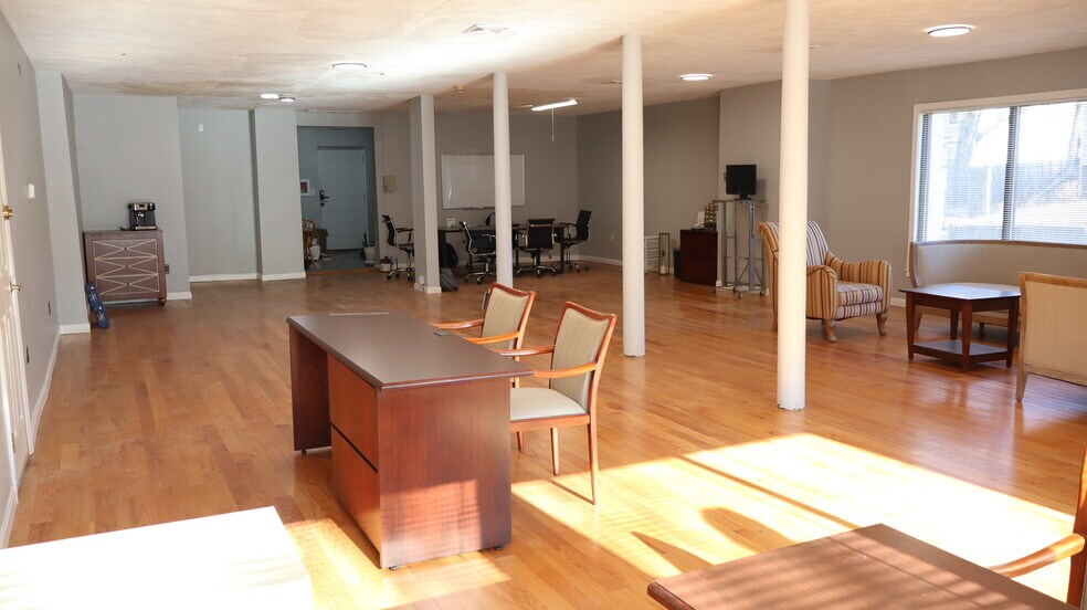 More Photos Of 95 Medford St, Malden Apartments For Sale
