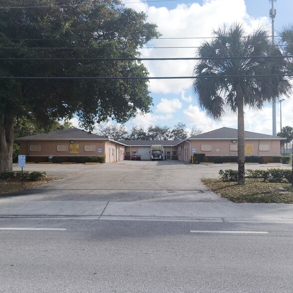 More Photos Of 5280 10th Ave N, Greenacres Warehouse For Sale
