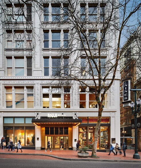 More Photos Of 621 SW 5th Ave, Portland Office For Lease