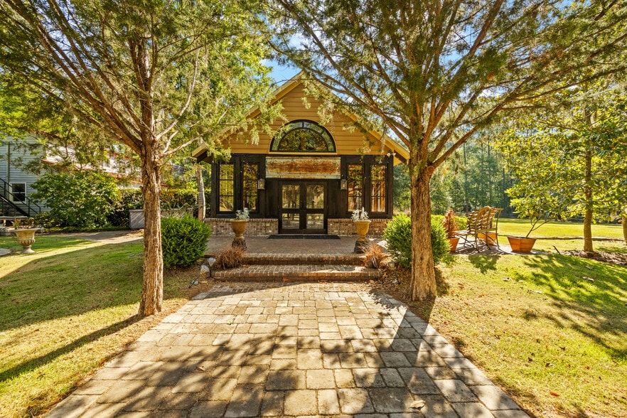 More Photos Of 438 Kessler Loop, Guyton Hospitality For Sale