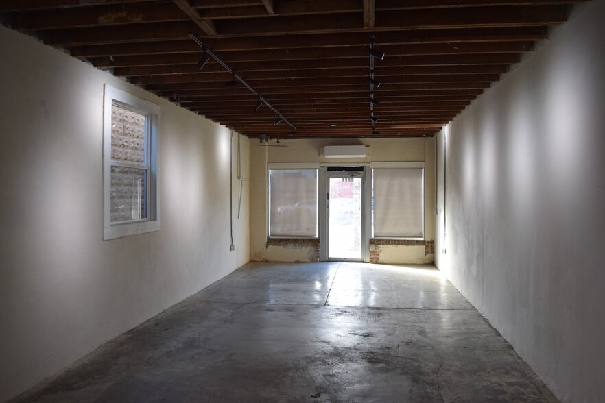 More Photos Of 2650-2654 S Broadway, Denver Storefront For Lease