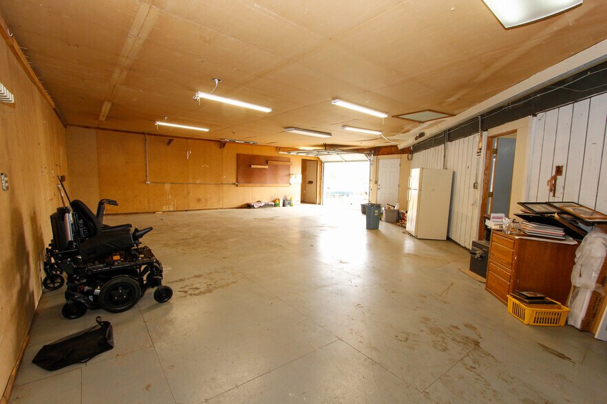 More Photos Of 1624 Ferry St SW, Albany Office For Sale