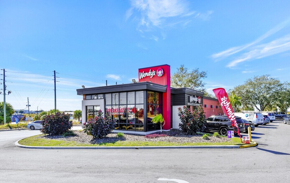 Primary Photo Of 44304 Highway 27, Davenport Fast Food For Lease
