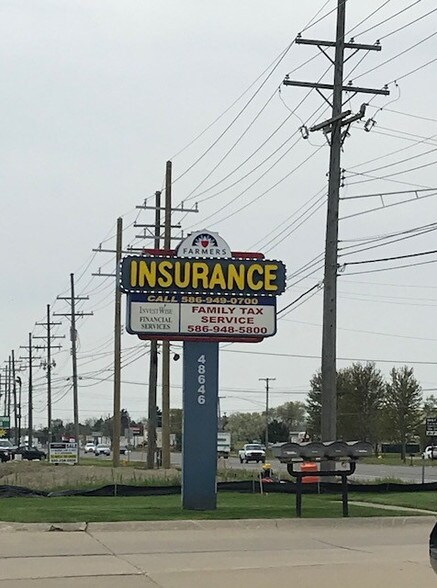 More Photos Of 48646 Gratiot Ave, New Baltimore Office For Sale