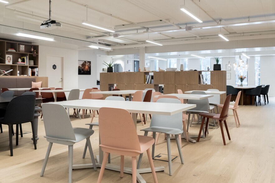 More Photos Of 10156 Perkins Rowe, Baton Rouge Coworking Space