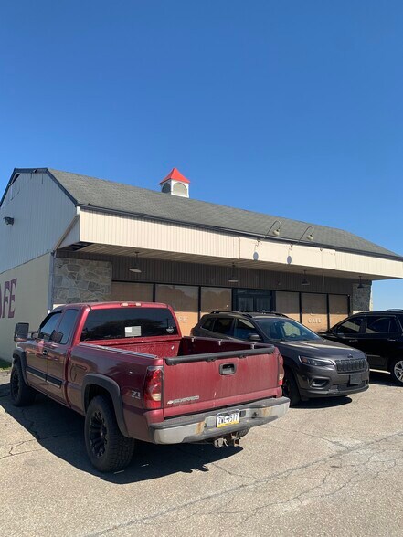 More Photos Of 2801 Lincoln Hwy E, Ronks Restaurant For Sale