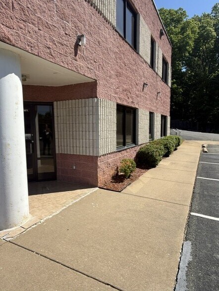More Photos Of 2712 Richmond Hwy, Stafford Medical For Lease