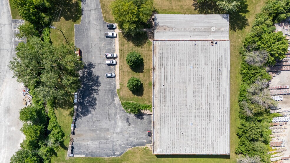 More Photos Of 2860 Industrial Park Rd, Iowa City Warehouse For Sale