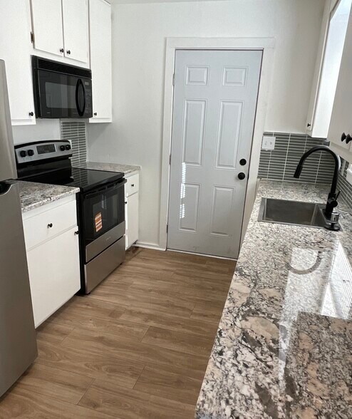 More Photos Of 2611 Yard St, Oroville Apartments For Sale