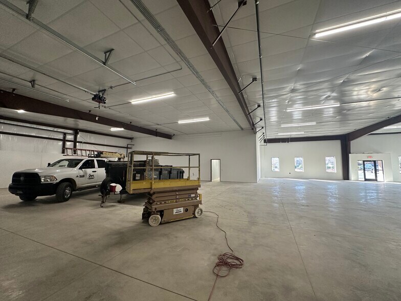 More Photos Of 55 Airport Industrial Dr, Clayton Light Distribution For Sale