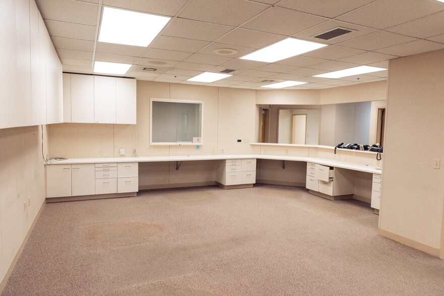 More Photos Of 60 East St, Methuen Medical For Lease