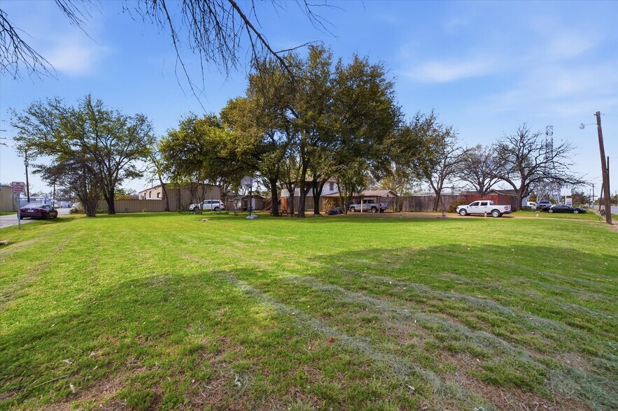 More Photos Of 307 N Britain Rd, Irving Land For Sale