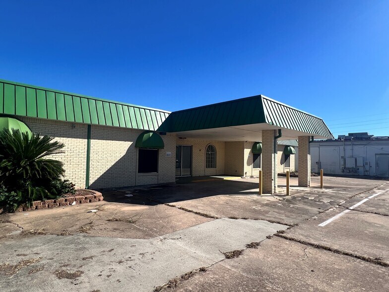 More Photos Of 12331 Murphy Rd, Stafford Daycare Center For Lease