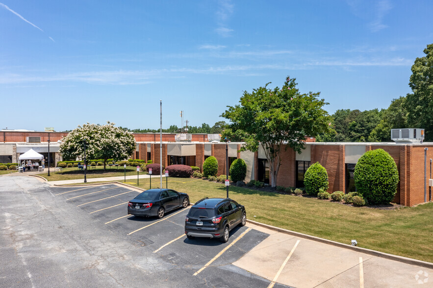 Primary Photo Of 1335 Rockdale Industrial Blvd NW, Conyers Light Distribution For Lease