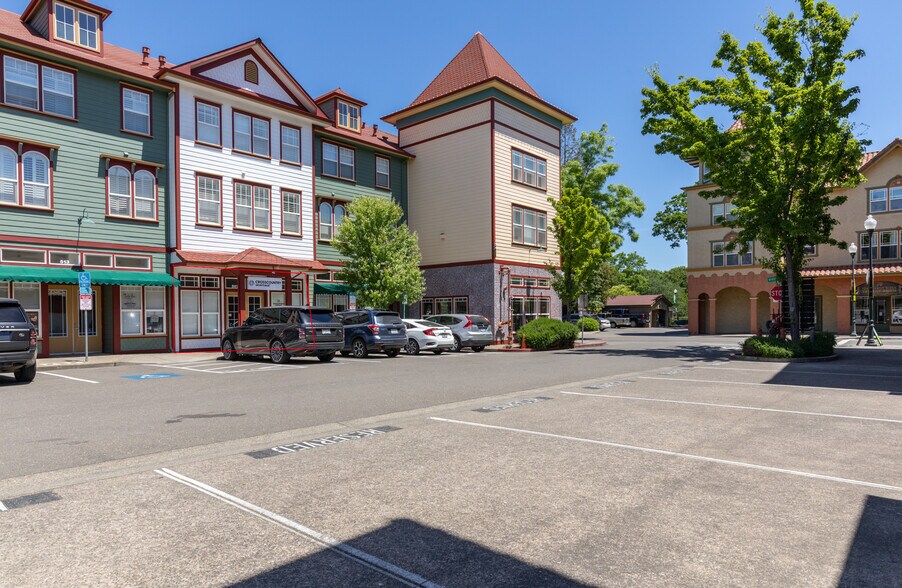 More Photos Of 220 Windsor River Rd, Windsor Apartments For Sale