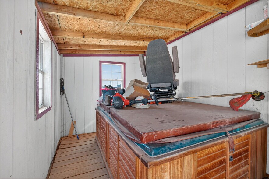 More Photos Of 11010 W Joan Dr, Odessa Warehouse For Sale