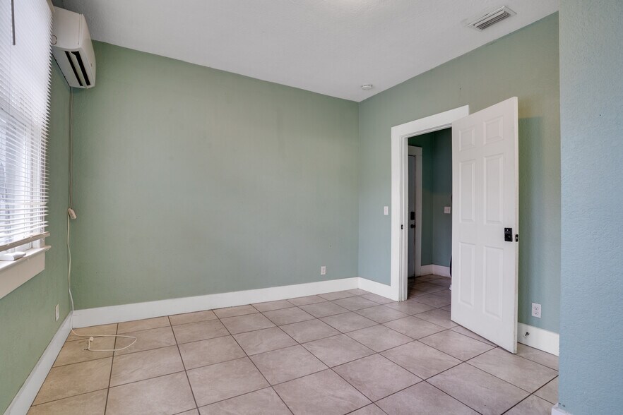 More Photos Of 316 W Columbus Dr, Tampa Apartments For Sale