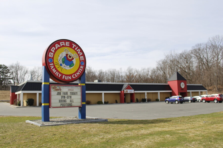 Primary Photo Of 525 Pleasant St, Northampton Bowling Alley For Sale