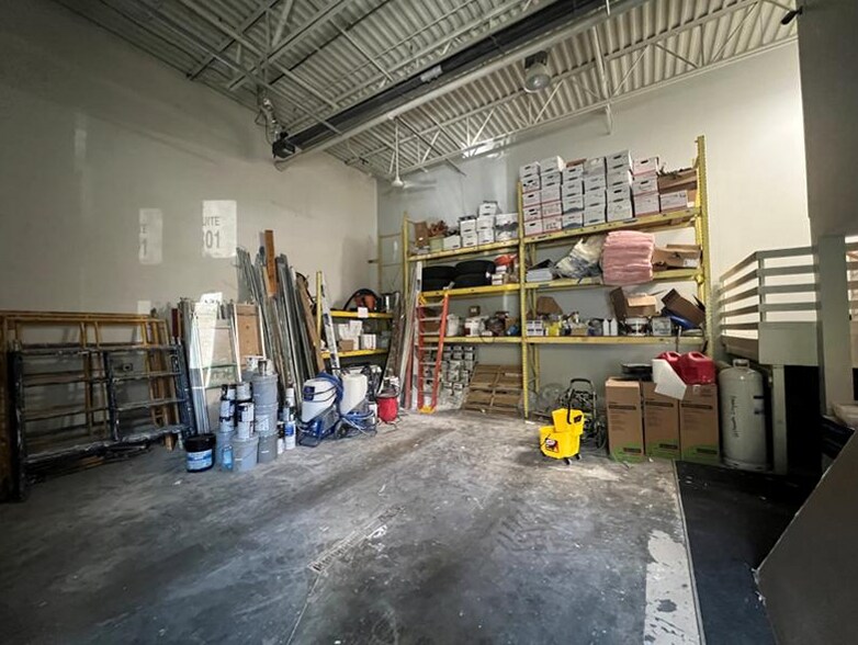 More Photos Of 1550 91st St NE, Blaine Flex For Lease