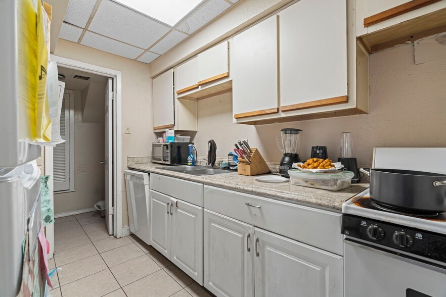 More Photos Of 2816 Lafferty Rd, Pasadena Apartments For Sale