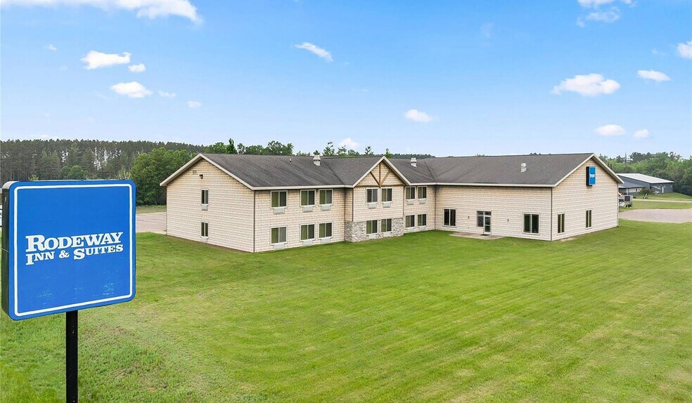 More Photos Of 1738 Comfort Dr, Tomahawk Hotel For Sale