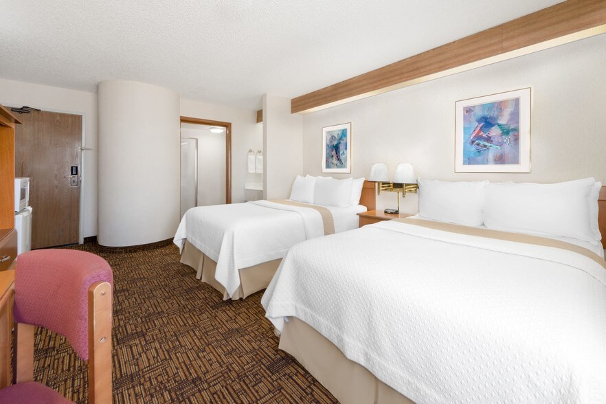 More Photos Of 405 E Pancake Blvd, Liberal Hotel For Sale