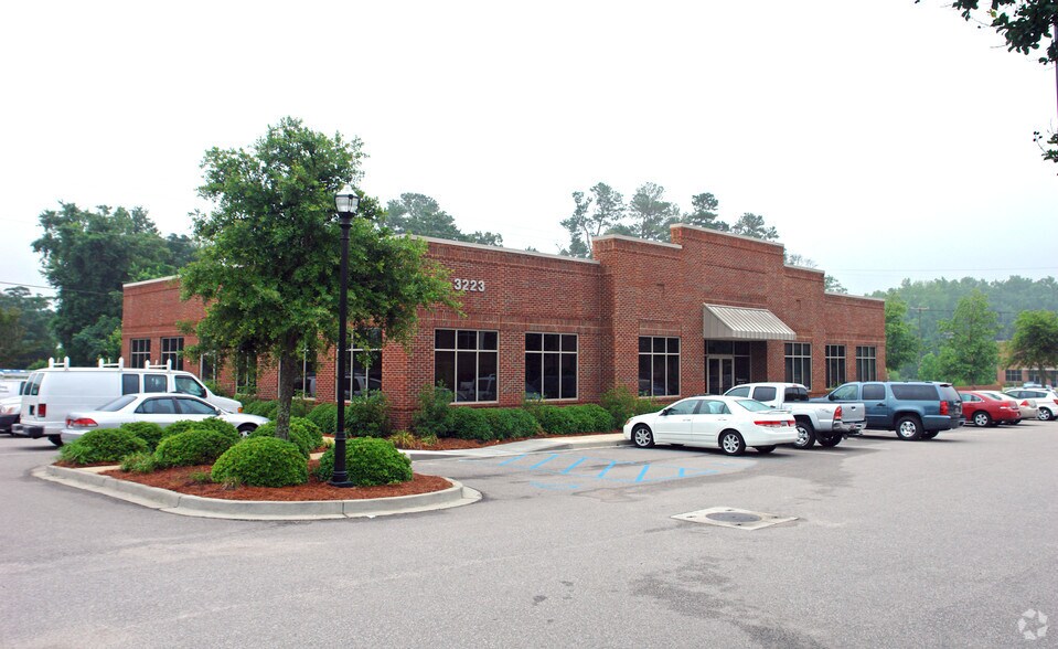 More Photos Of 3221 Sunset Blvd, West Columbia Unknown For Lease