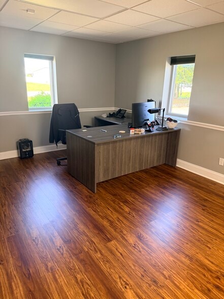 More Photos Of 152 Bo Cole Rd NW, Huntsville Office Residential For Lease