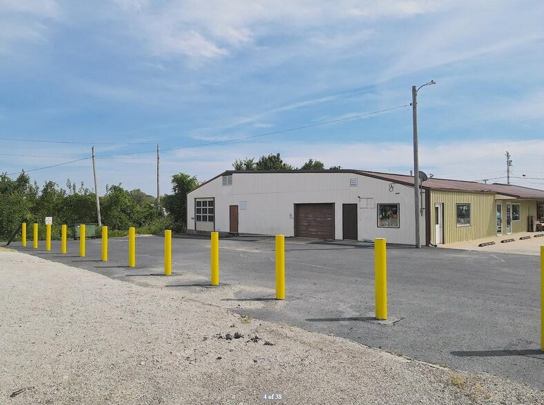 More Photos Of 600 N Maple St, Garnett General Retail For Sale