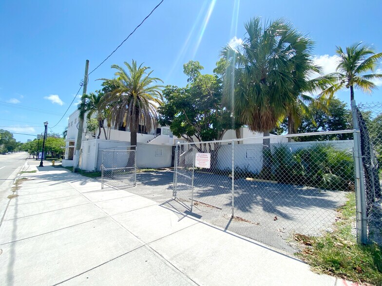 More Photos Of 4900 NE 2nd Ave, Miami Freestanding For Lease