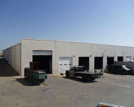 More Photos Of 250 Bank St, Southlake Warehouse For Lease