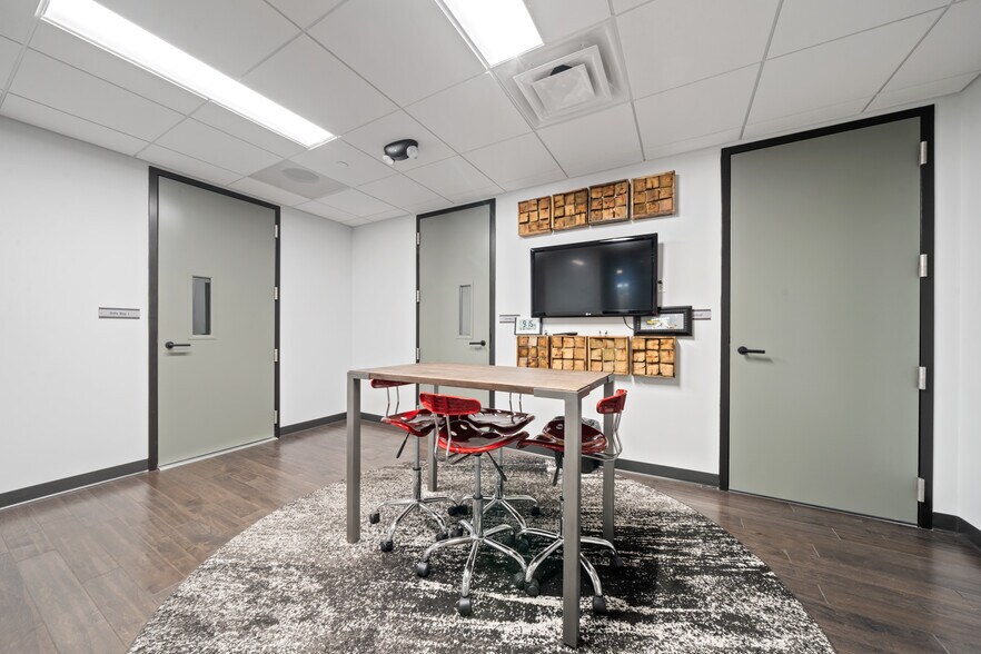 More Photos Of 7620 Guadalupe St, Austin Office For Lease