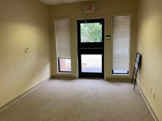 More Photos Of 2511 Riverside Dr, Chattanooga Showroom For Lease