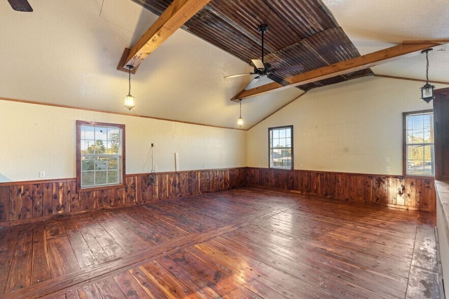 More Photos Of 2755 US Highway 69, Lufkin Storefront Retail Office For Sale