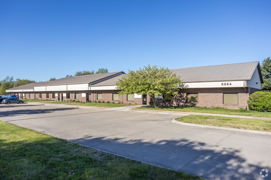 Primary Photo Of 6864 NE 14th St, Ankeny Research And Development For Lease