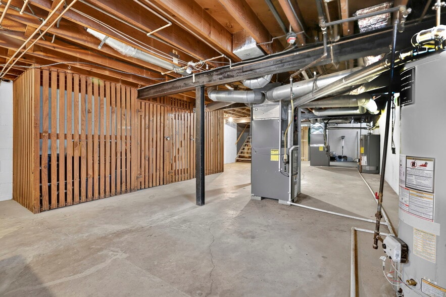 More Photos Of 802 Kenwick Rd, Columbus Apartments For Sale