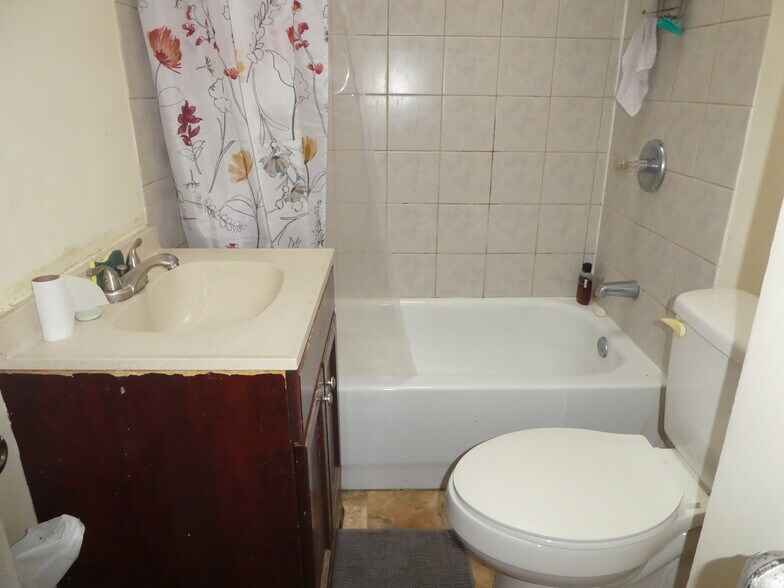 More Photos Of , Philadelphia Unknown For Sale