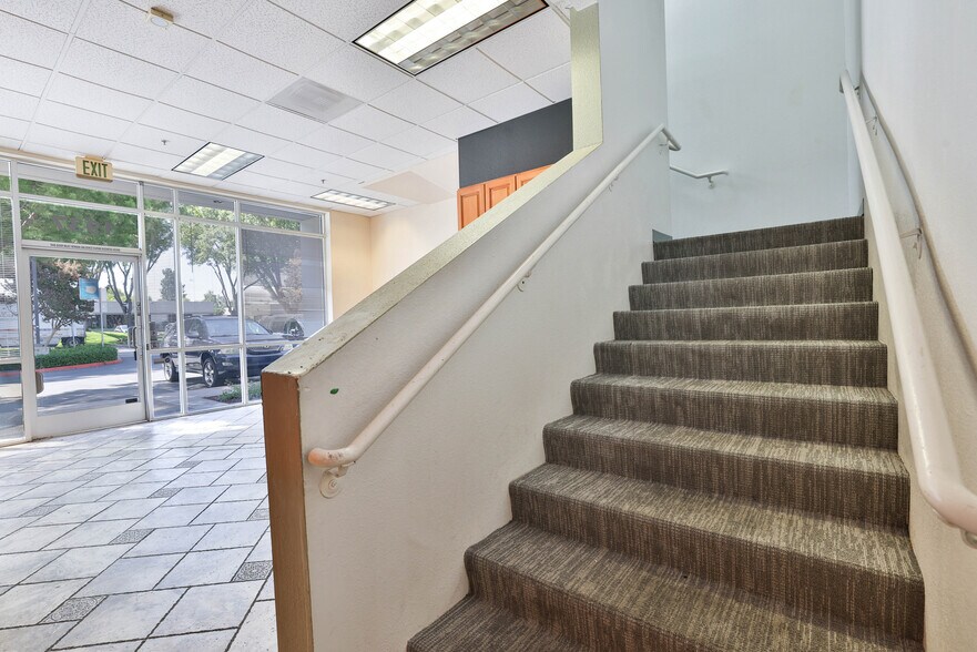 More Photos Of 1925-1949 Concourse Dr, San Jose Light Distribution For Sale