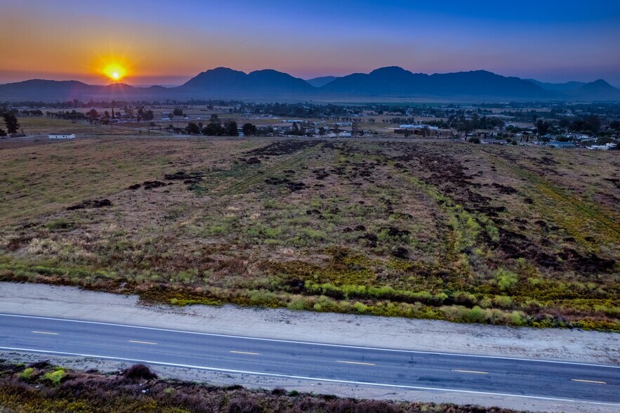 More Photos Of 0 Gibson Ave & Montgomery ave, Nuevo Land For Sale