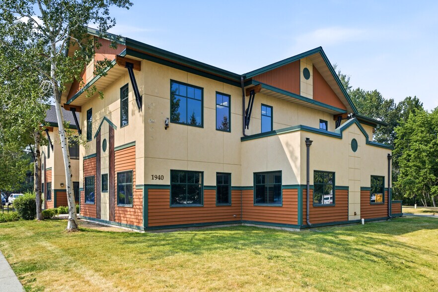 More Photos Of 1940 W Dickerson St, Bozeman Office For Lease