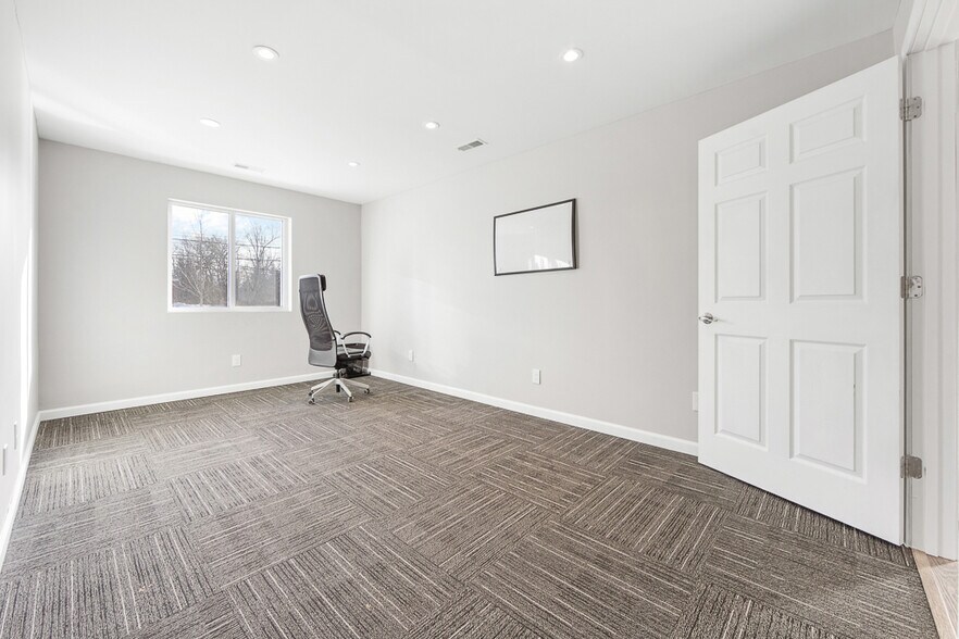 More Photos Of 544 Pearl Rd, Brunswick Freestanding For Sale