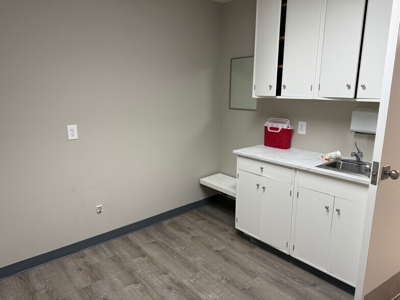 More Photos Of 130 Lincoln St, Worcester Medical For Lease