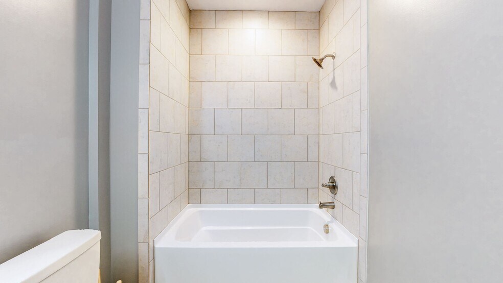 More Photos Of 239 Veterans Pky, Murfreesboro Office For Sale