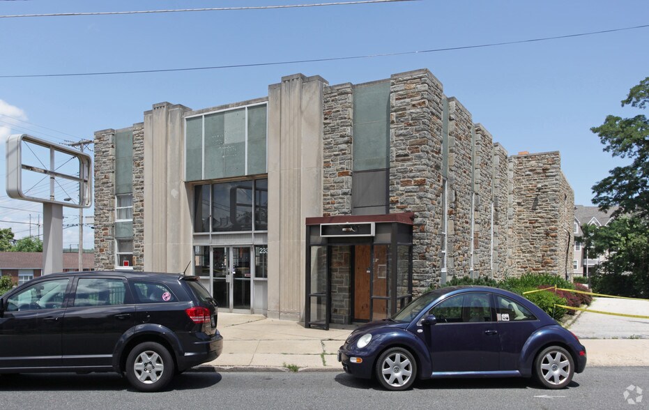 More Photos Of 233 St John St, Havre De Grace Bank For Lease