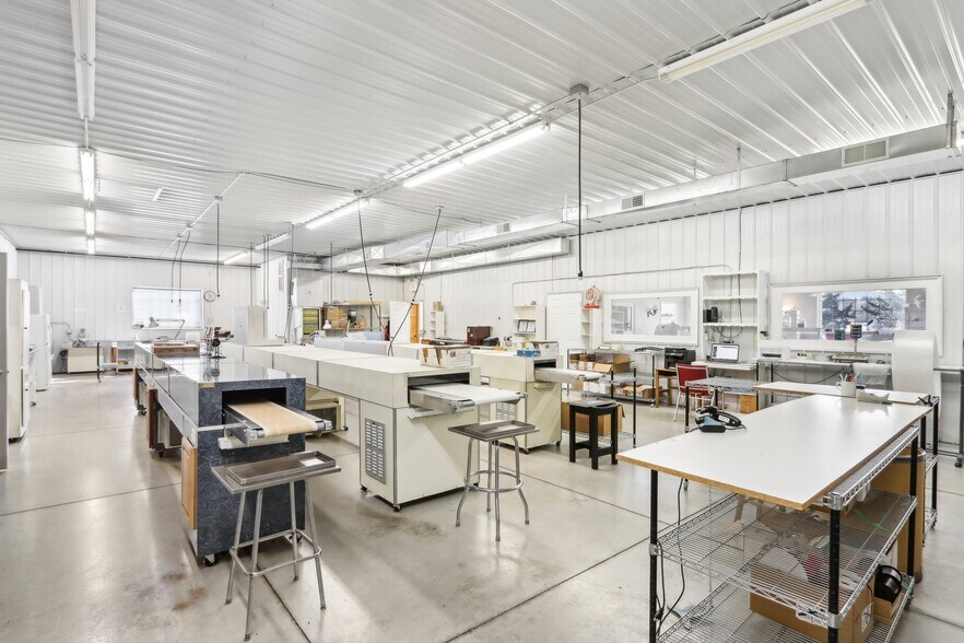 More Photos Of 680 Enterprise Dr, Lake Mills Freestanding For Lease