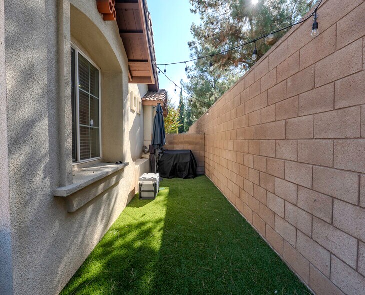 More Photos Of 10997 Cedarhurst Way, Riverside Multifamily For Sale