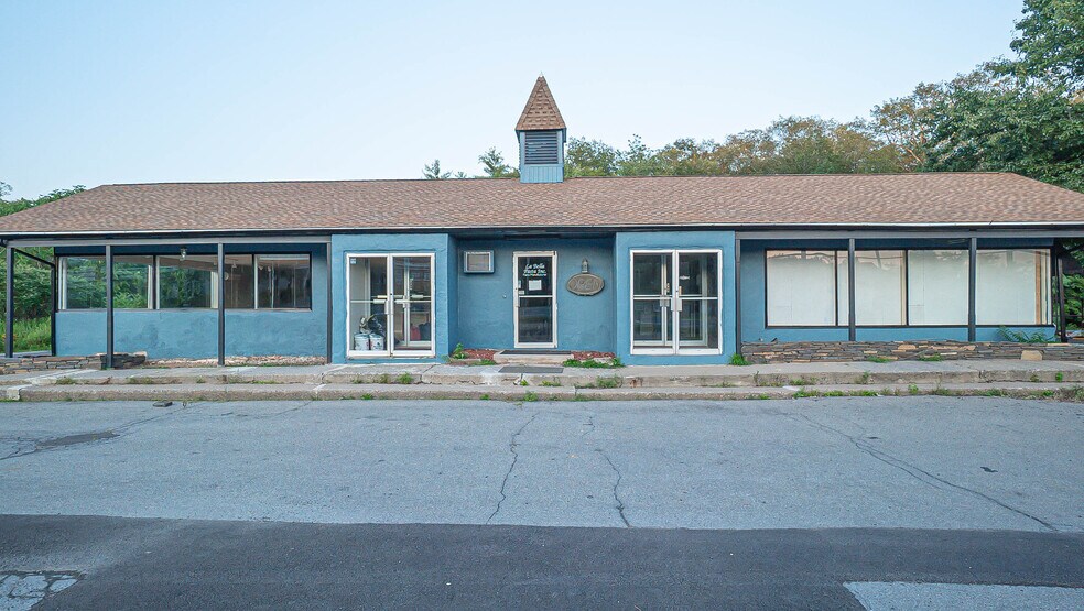 More Photos Of 906 Rt-28, Kingston Restaurant For Sale