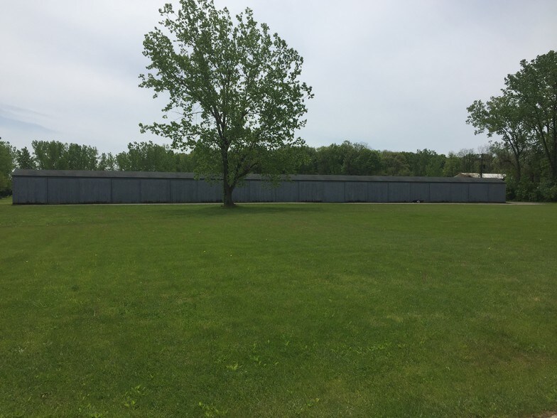 More Photos Of 1426 W River Rd, Waterloo Township Apartments For Lease